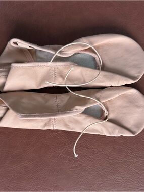 Bloch Light Pink Leather Ballet Slippers